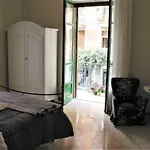 Daire Salerno Centraal Apartment *