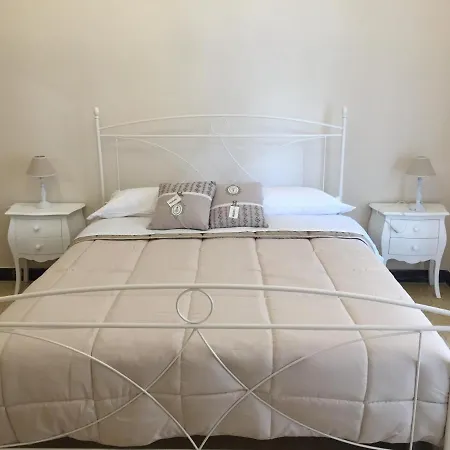 Salerno Centraal Apartment Apartman *