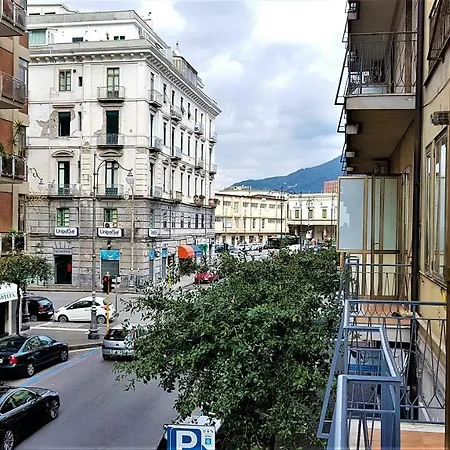 Salerno Centraal Apartment Daire Salerno