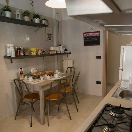 Salerno Centraal Apartment Apartman *
