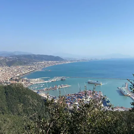 Salerno Centraal Apartment 萨莱诺