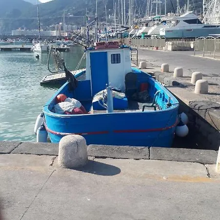 Salerno Centraal Apartment Διαμέρισμα *