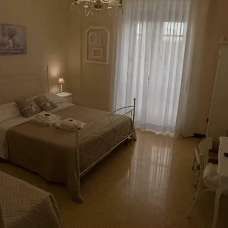 Salerno Centraal Apartment * 萨莱诺